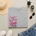 Relationship In Love Graphic T-Shirt — "I Arrive in the Relationship in Love"