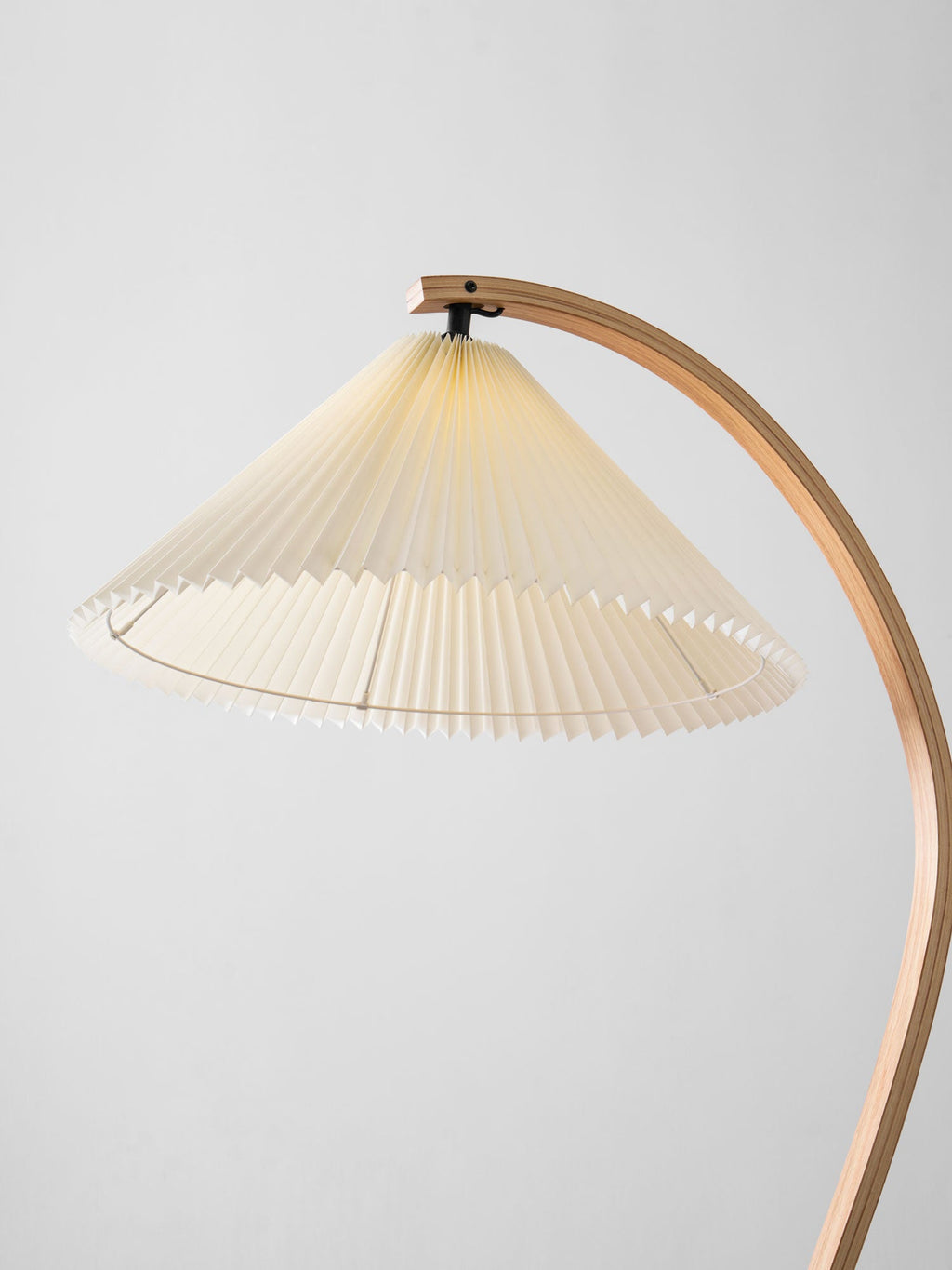 Caprani Floor Lamp 28.4"