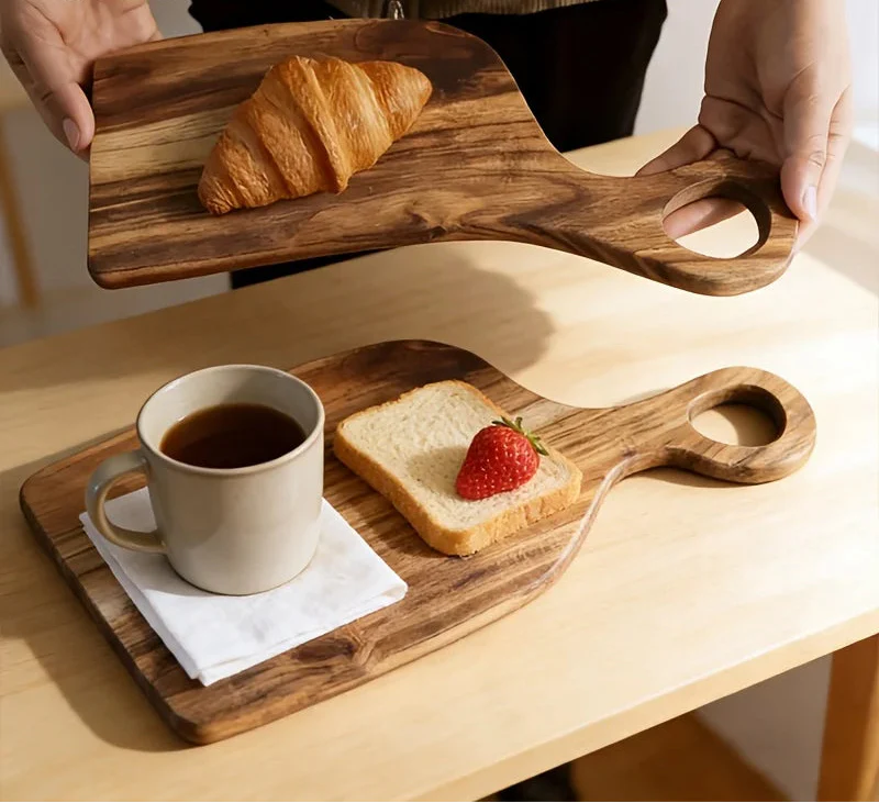 Handmade Acacia Wood Cutting Boards by Kemorela